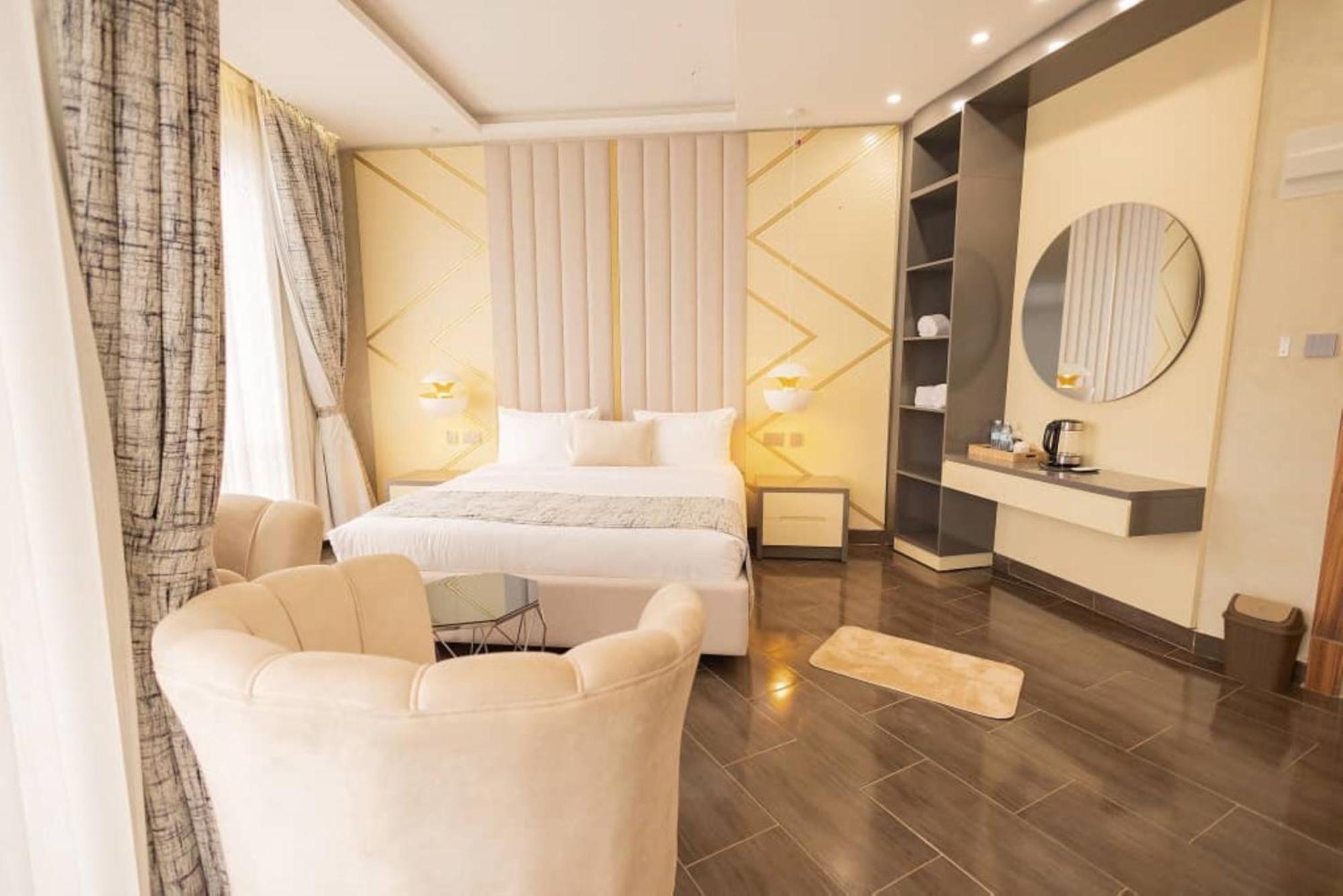 Grik Hotel - Энтеббе Экстерьер фото