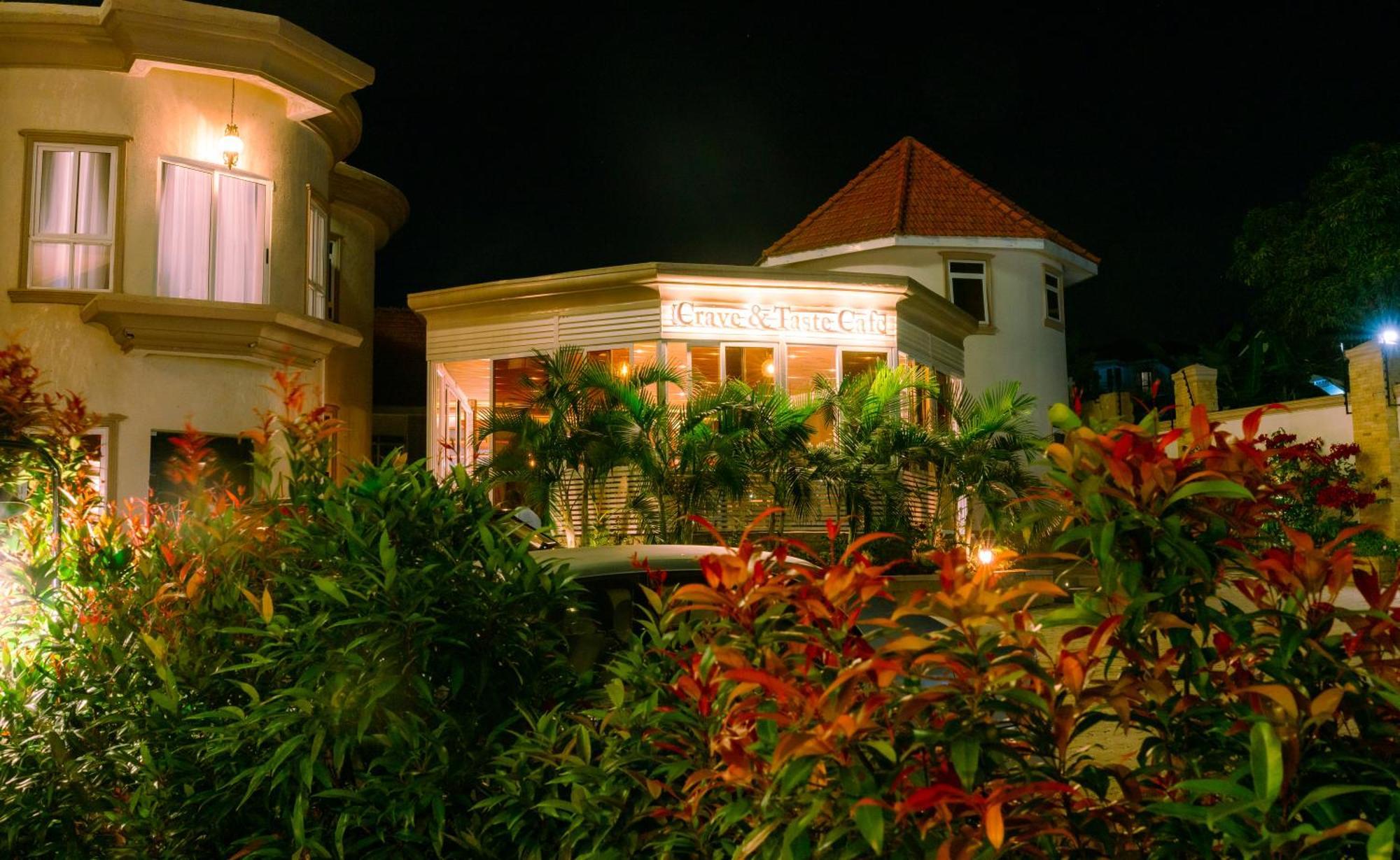 Grik Hotel - Энтеббе Экстерьер фото
