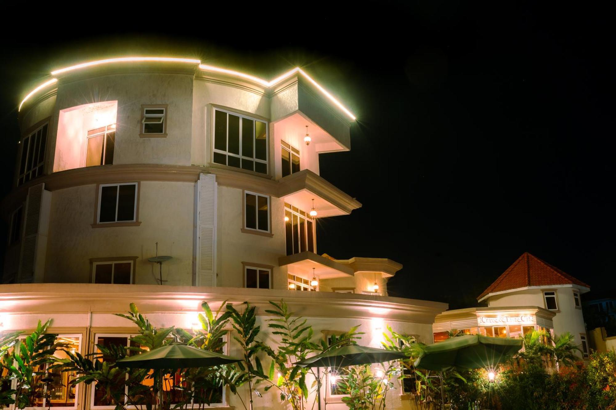 Grik Hotel - Энтеббе Экстерьер фото